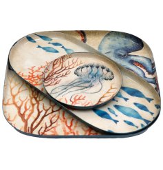 A great set of 3 serving dishes ideal for indoor and outdoor dining