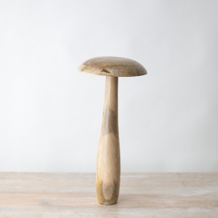 Add a touch of nature to your home with this adorable stand-alone mushroom decoration. 