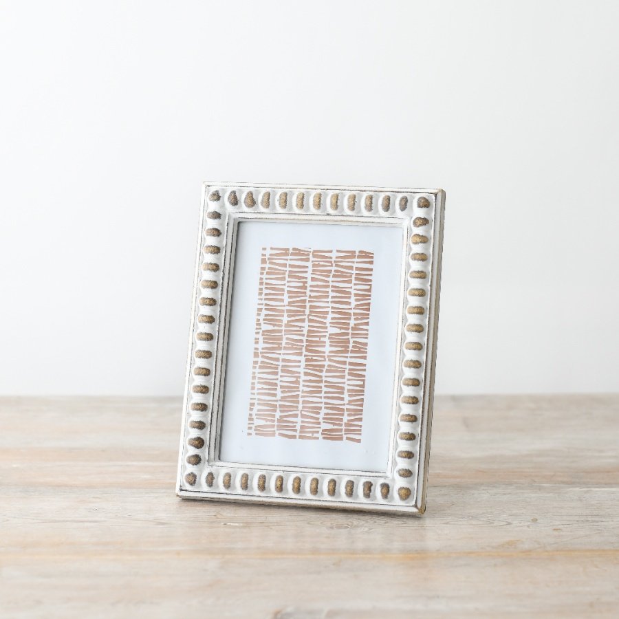 Refresh your most cherished memories with this beautiful frame.