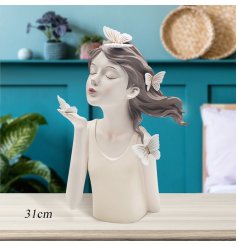 Cite fairy head figurine Perfect for adding a touch of chic sophistication to your décor