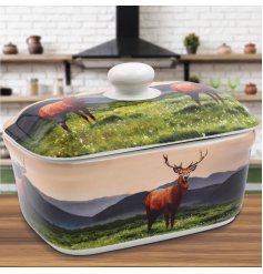 Display your butter in style with this elegant stag butter dish. A perfect addition to any kitchen or table.