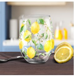 Embrace summer vibes with this beautiful wine glass featuring a lemon-inspired design