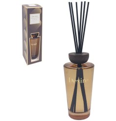 Embrace the lovely armoas of this Pomegranate & Peony Diffuser