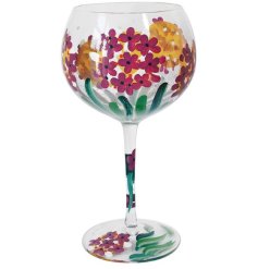 This elegant gin glass is sure to impress, perfect as a gift for a gin loving friend or family member