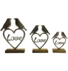 Surprise your loved one with a charming rustic heart decoration - a perfect gift from the heart!