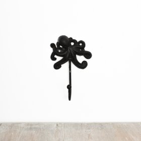 Add a touch of charm to your storage with this durable hook made from high-quality cast iron.