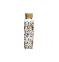 This elegant yet full of nature drinks bottle is perfect for those wanting to enjoy a refreshing drink in style. 