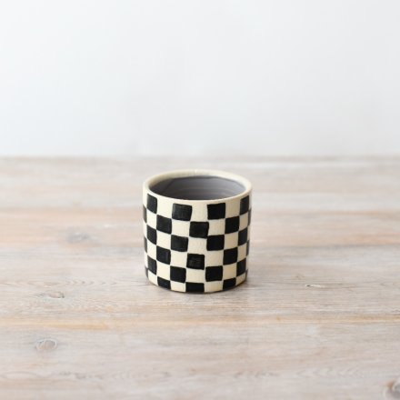 Stylish small checked planter perfect for any indoor plant