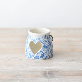 Discover our gorgeous 8cm Blue Floral Hare Candle Holder - the perfect addition to any home decor. 