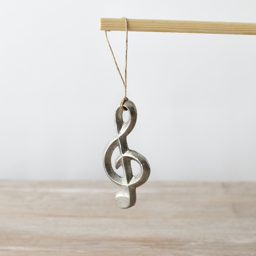 Add musical flair to any space with this versatile music note decor - perfect for doorways or curtains. 