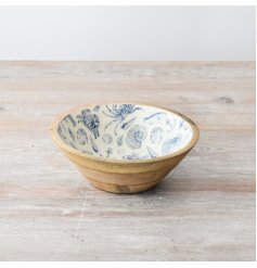 A gorgeous wooden bowl lined with an enamel coastal inner. 