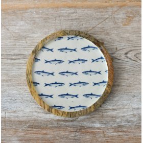 Add an ocean-style touch to your table setting with this stunning wooden coaster featuring a fish design.