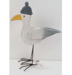 Adorable wooden decor - Standing duck design adds charm to any room.