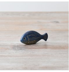 Add some costal charm to your deco with this cute fish ornament