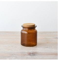 Preserve freshness with our glass storage jar for longer lasting contents 