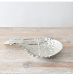 Keep all those small valuables in one place with this cute leaf trinket dish