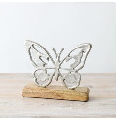 Charming butterfly decor – perfect for butterfly enthusiasts – makes a thoughtful housewarming or birthday gift.