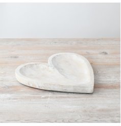 A gorgeous versatile heart dish in a whitewash finish.