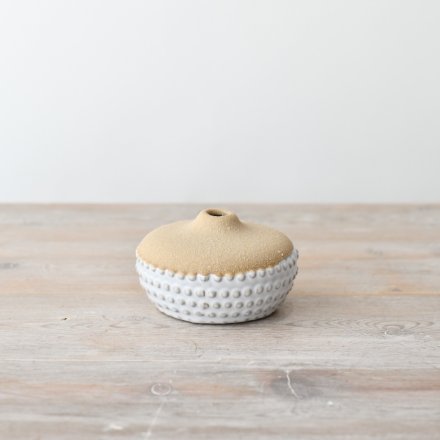  Perfect for displaying both fresh and dried blooms, this vase is a must-have for any floral lover. 