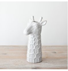 Embrace your wild side with our stunning Giraffe Vase. A perfect blend of elegance and whimsy for any room.