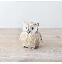 stunning owl figurine 