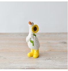 elevate your sporing collection with this cute duck deco