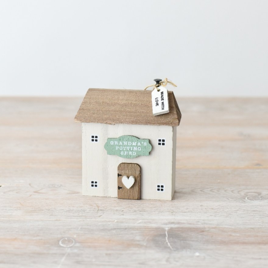 Wooden House" grandma's potting shed" 9cm 