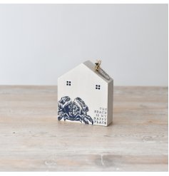 his item is perfect for anyone who wants to add a touch of coastal style to their home