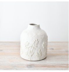 deal for brightening up your living space this vase is a must have 