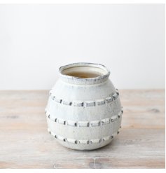 stylish rustic flower vase will fit in with most home deco 