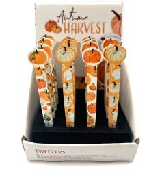 Unleash your inner artist with our Autumn Harvest Shaped Tweezers, a must-have for flawless grooming and plucking.