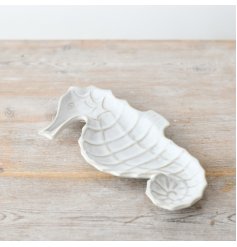 Add a coastal touch with this gorgeous neutral coloured seahorse dish. 