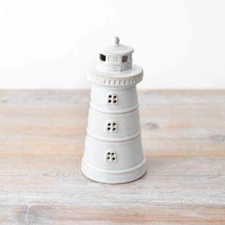 Add some coastal charm to your deco with this cute light up ornament 
