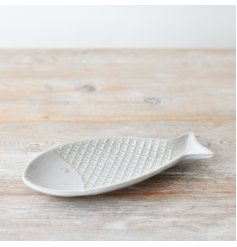 serve you guest in style with this cute fish tray 