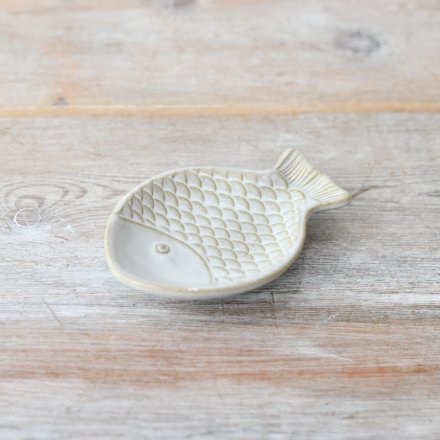 treat your guests in style with this cute fish serving tray 