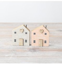 the perfect little house to sit on your mantel.
