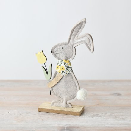 23cm Bunny with Flower on Wooden Base