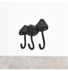 Add charm to your storage with this adorable mushroom-shaped hook. 