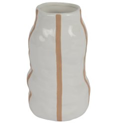 Elevate your home decor with our elegant Vase Porcelain, a luxurious statement piece.