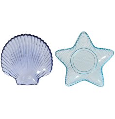 Bring a touch of seaside tranquility to your home with our Shell & Star Trinket Plates. 