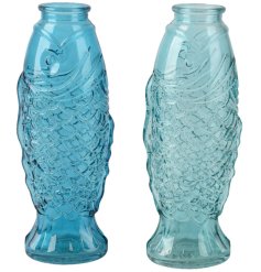 Stunning glass vase with fish design - add a touch of aquatic charm to your decor!