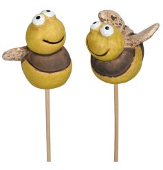 add some fun to your garden beds with this cute garden stakes 