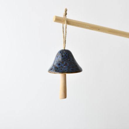 add som e rustic charm to your deco with this stylish hanger 