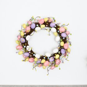 Add a festive touch to your home with our lovely Easter wreath. Celebrate the holiday in style!