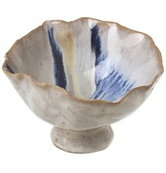 add some coastal charm to your tableware collection 