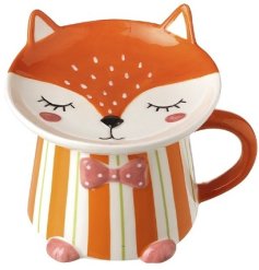 Add a touch of whimsy to your meals with our durable and charming Fox Plate & Mug set.