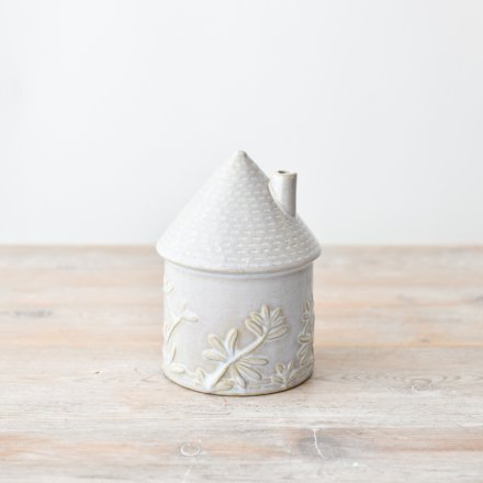 create homely  vibe with this cute house ornament