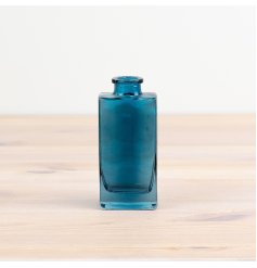 Add a pop of color and sophistication to your space with our new Color Glass Vase. 