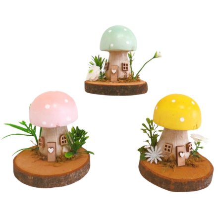 3/A Mounted Mushroom House, 8.5cm 
