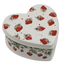 Satisfy your sweet cravings with our charming 21cm S/berry Print Biscuit Jar - the perfect addition to any kitchen.
